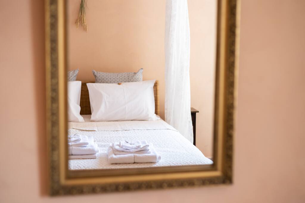 12 min from Acropolis! - Mediterranean house.