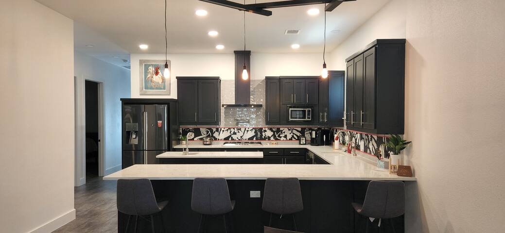 Gem in the TCU neighborhood. gallery image 2