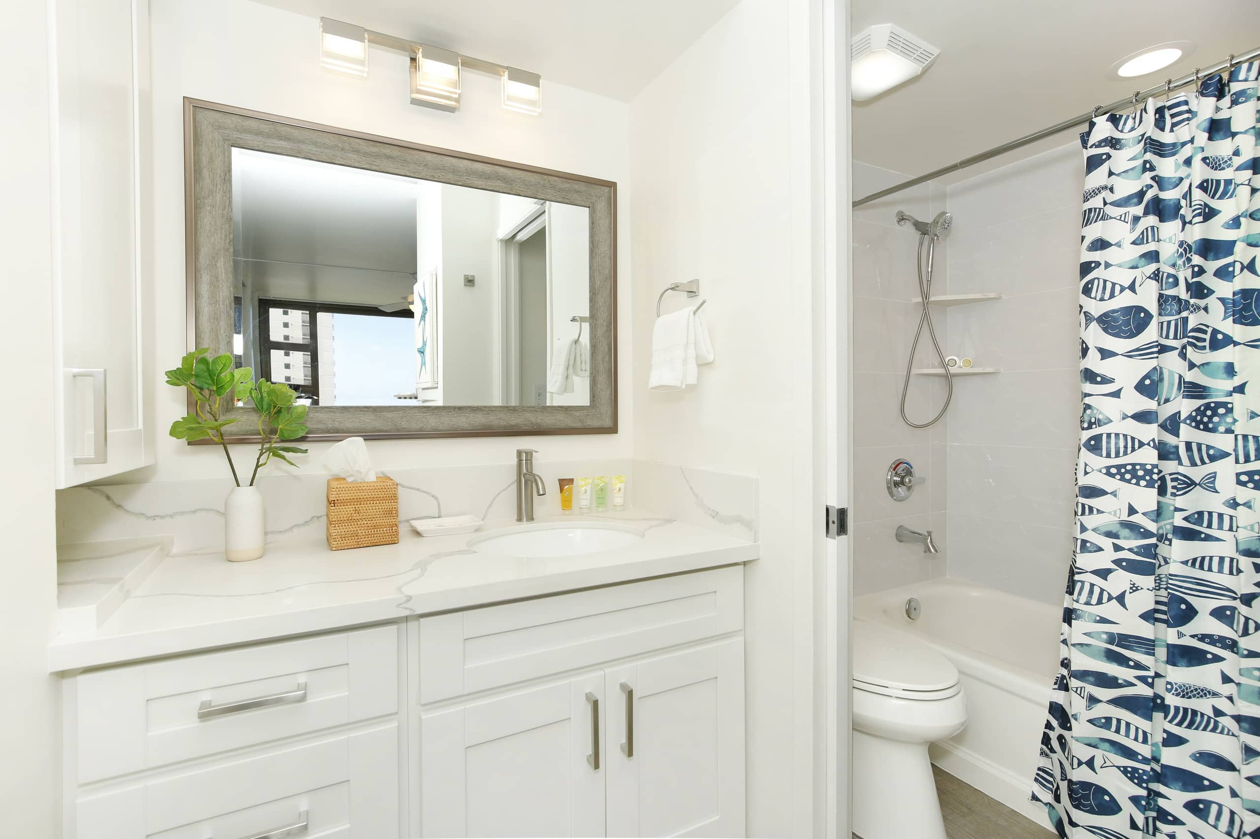 Condo in Honolulu · ★4.83 · 1 bedroom · 3 beds · 1 private bath - Image 23