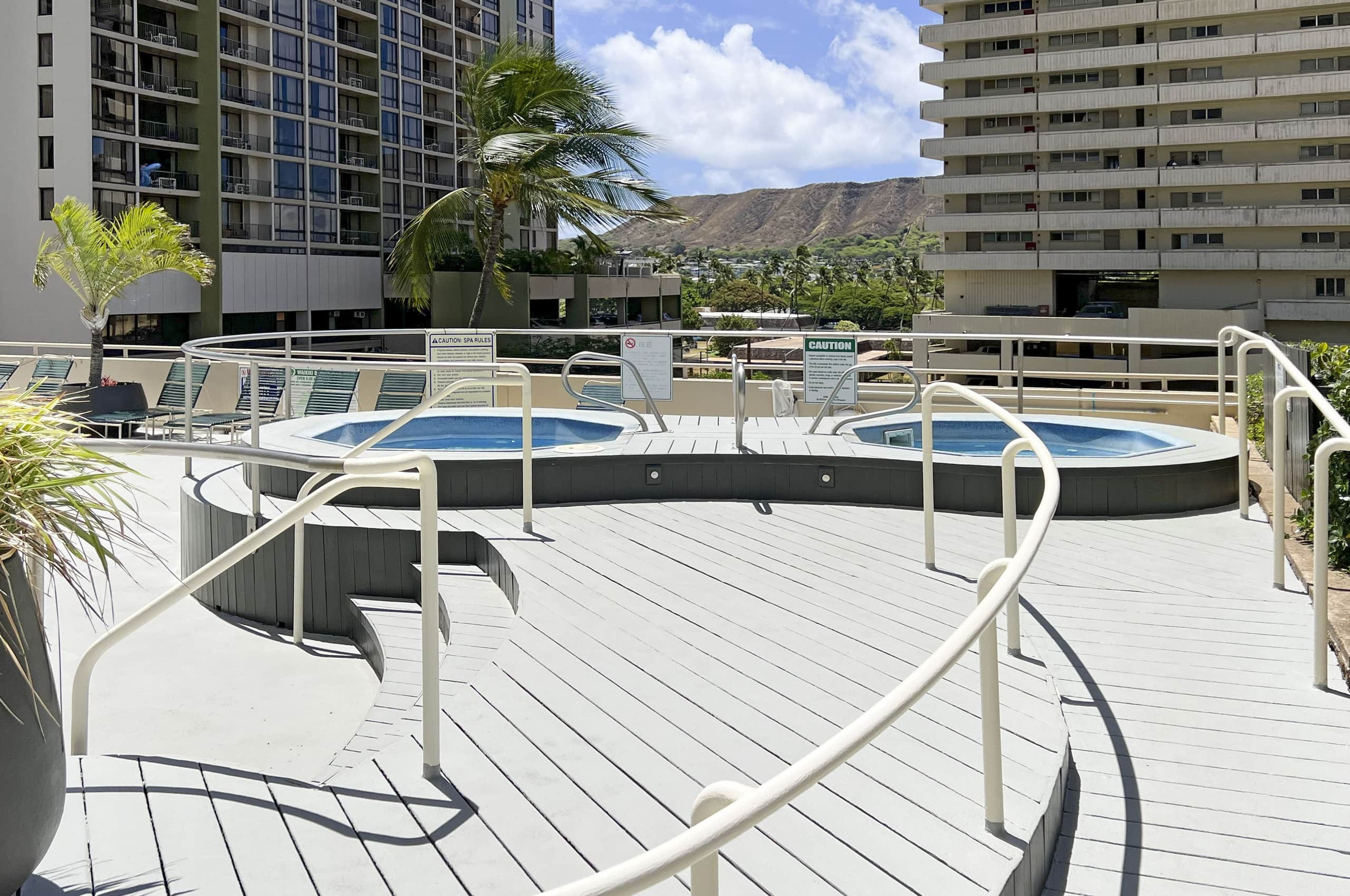Condo in Honolulu · ★4.83 · 1 bedroom · 3 beds · 1 private bath - Image 41