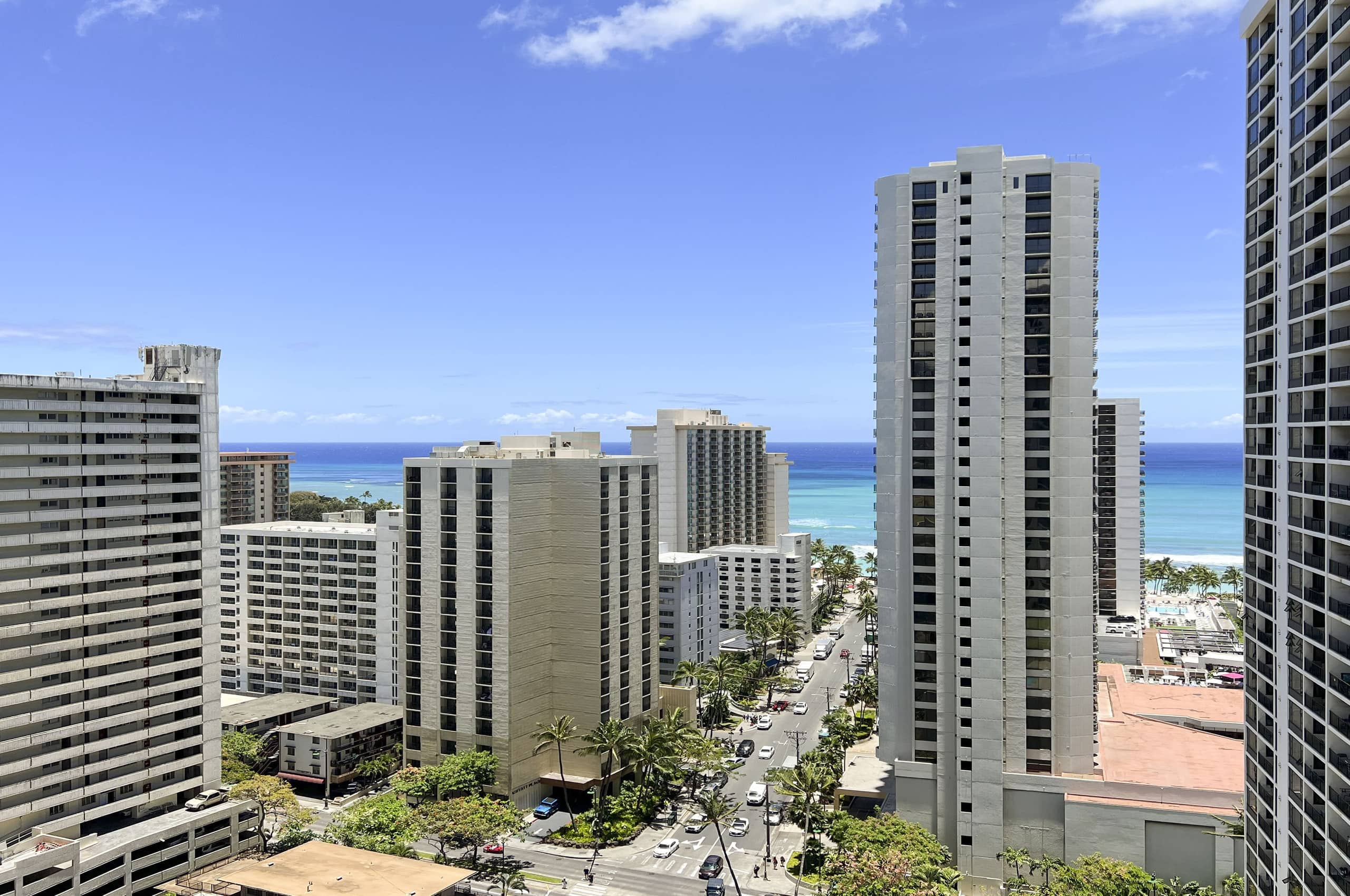 Condo in Honolulu · ★4.83 · 1 bedroom · 3 beds · 1 private bath - Image 25