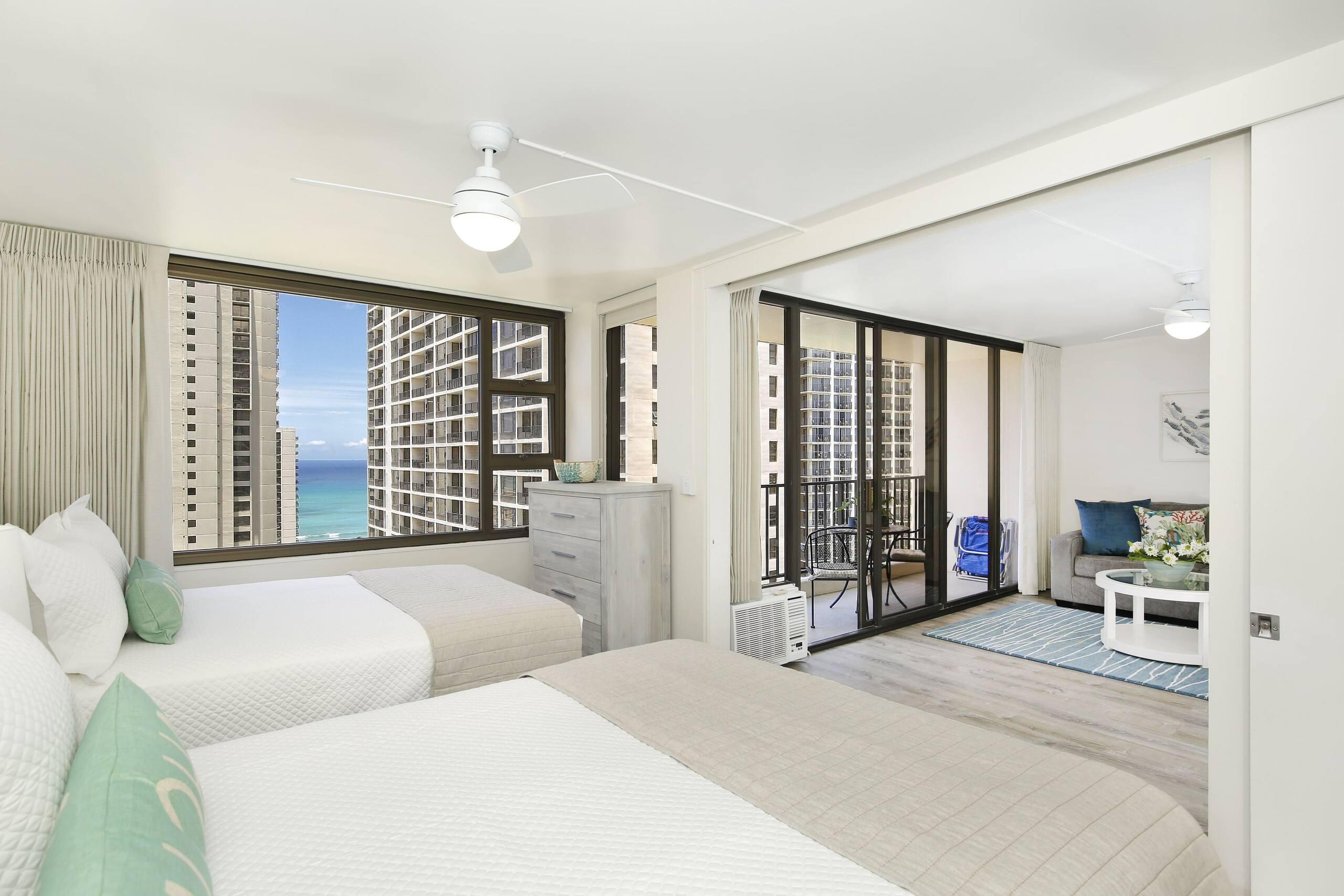 Condo in Honolulu · ★4.83 · 1 bedroom · 3 beds · 1 private bath - Image 20