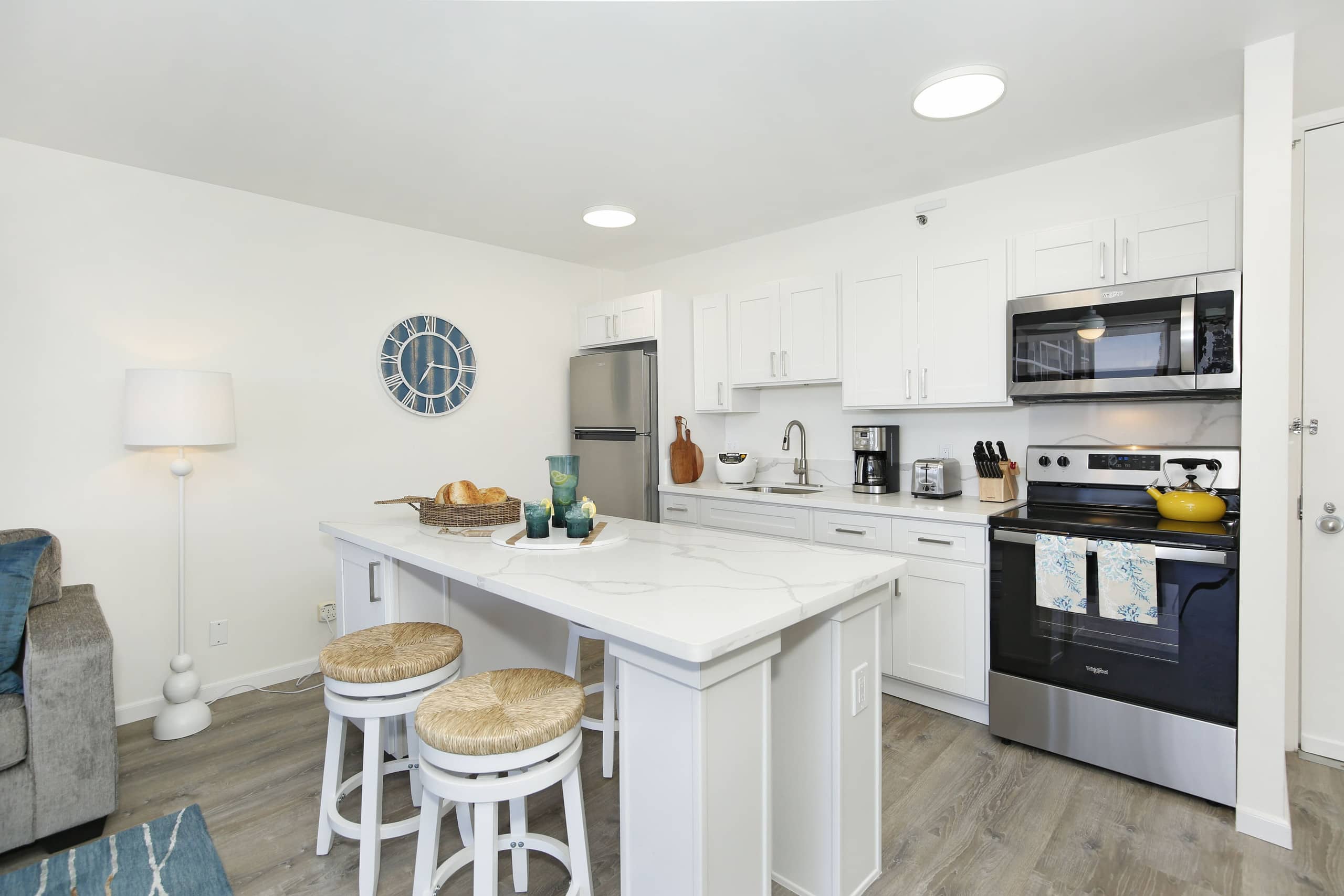 Condo in Honolulu · ★4.83 · 1 bedroom · 3 beds · 1 private bath - Image 9