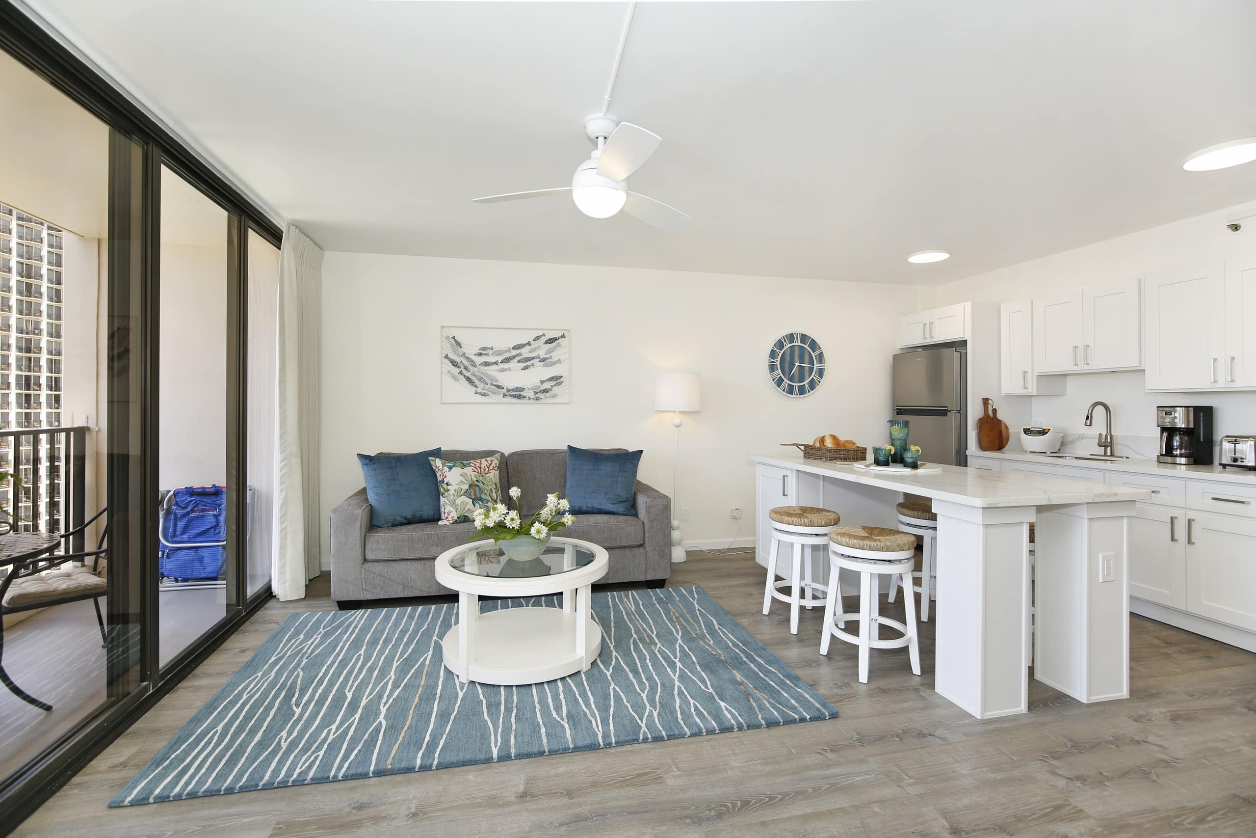 Condo in Honolulu · ★4.83 · 1 bedroom · 3 beds · 1 private bath - Image 3