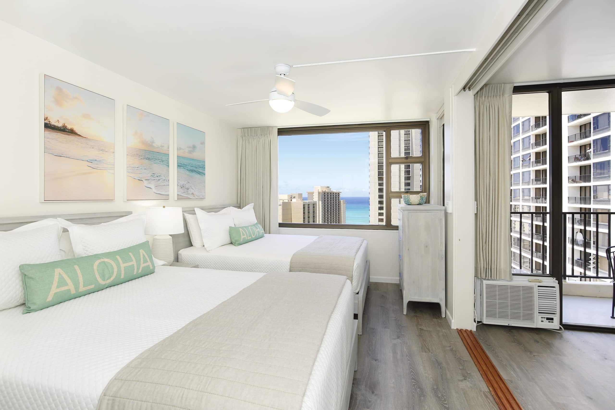Condo in Honolulu · ★4.83 · 1 bedroom · 3 beds · 1 private bath - Image 17