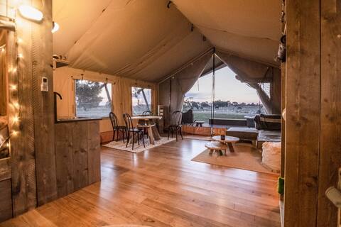 Successful Airbnb property: Cosy glamping in City Of Greater Shepparton