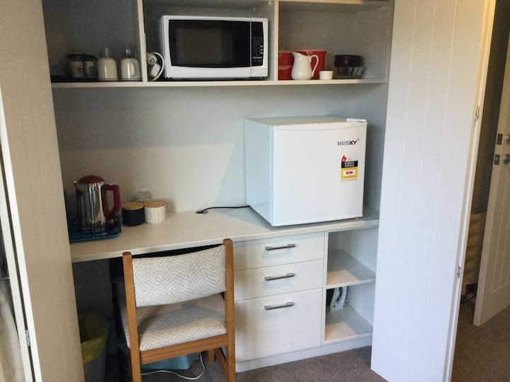 Cosy Sunny Garden Room With Free Breakfast - ブレナム