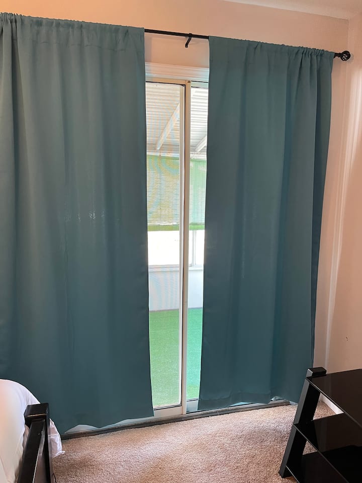 غرفة نوم 1 مدخل فناء.