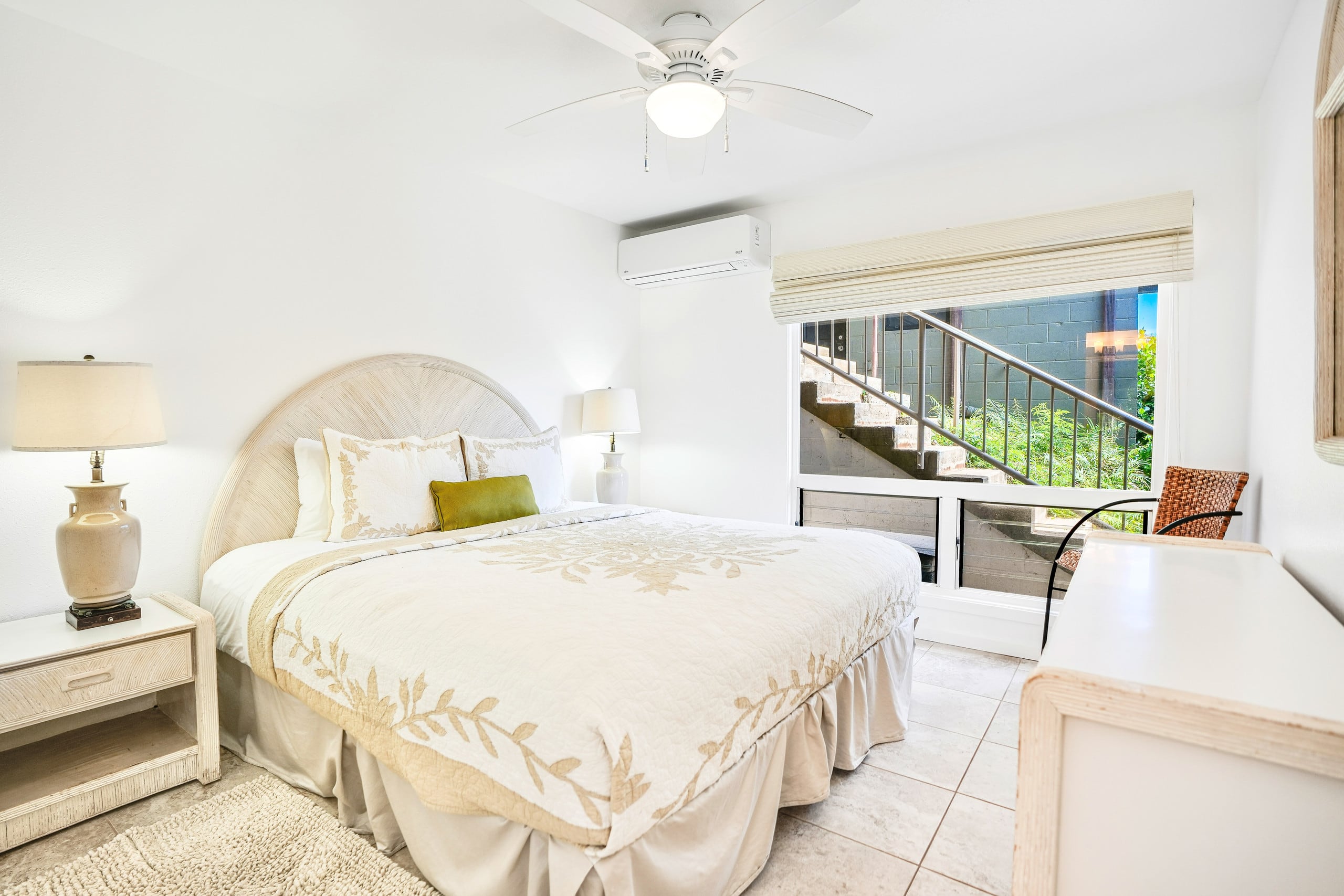 Private Cliffside Ohana Retreat at Kalapaki Beach - Photo 37