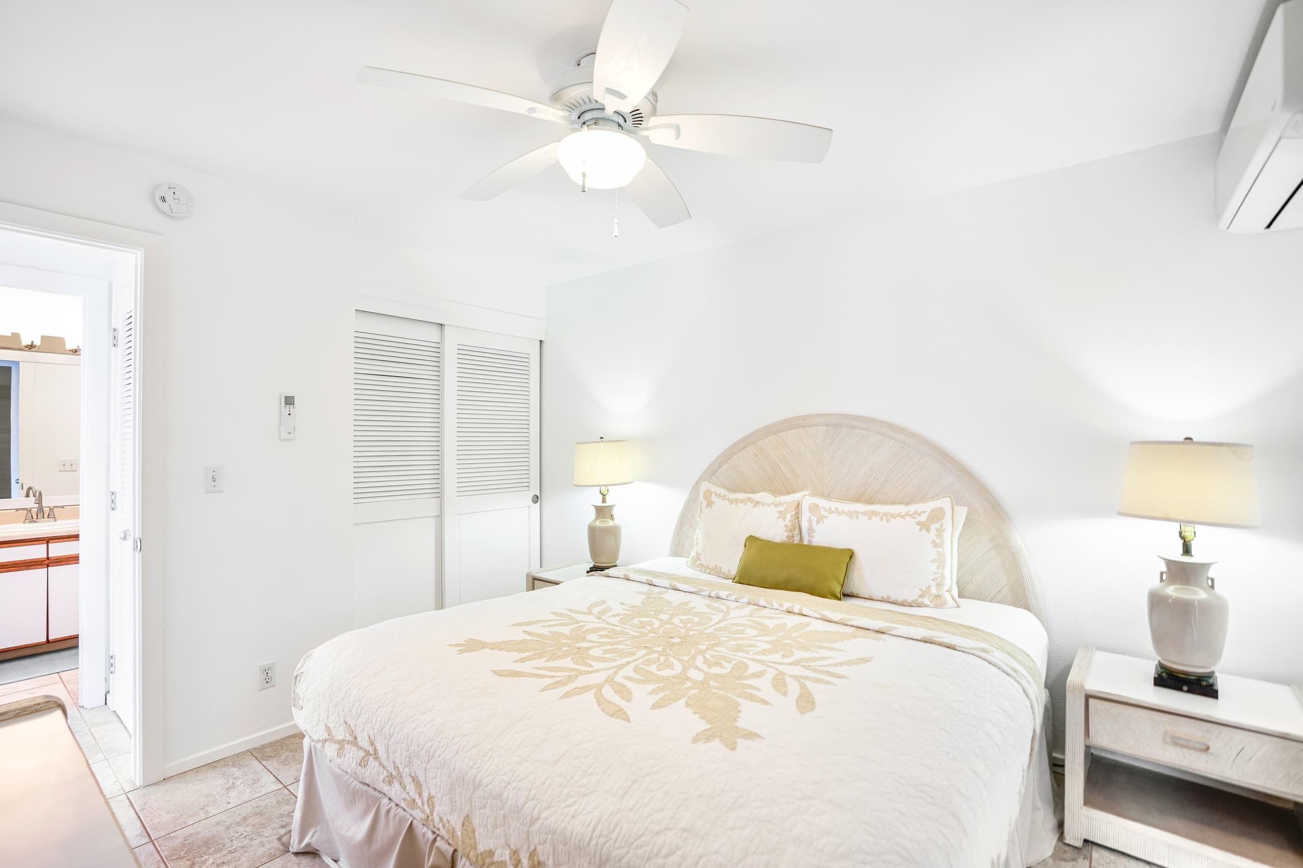 Private Cliffside Ohana Retreat at Kalapaki Beach - Photo 40