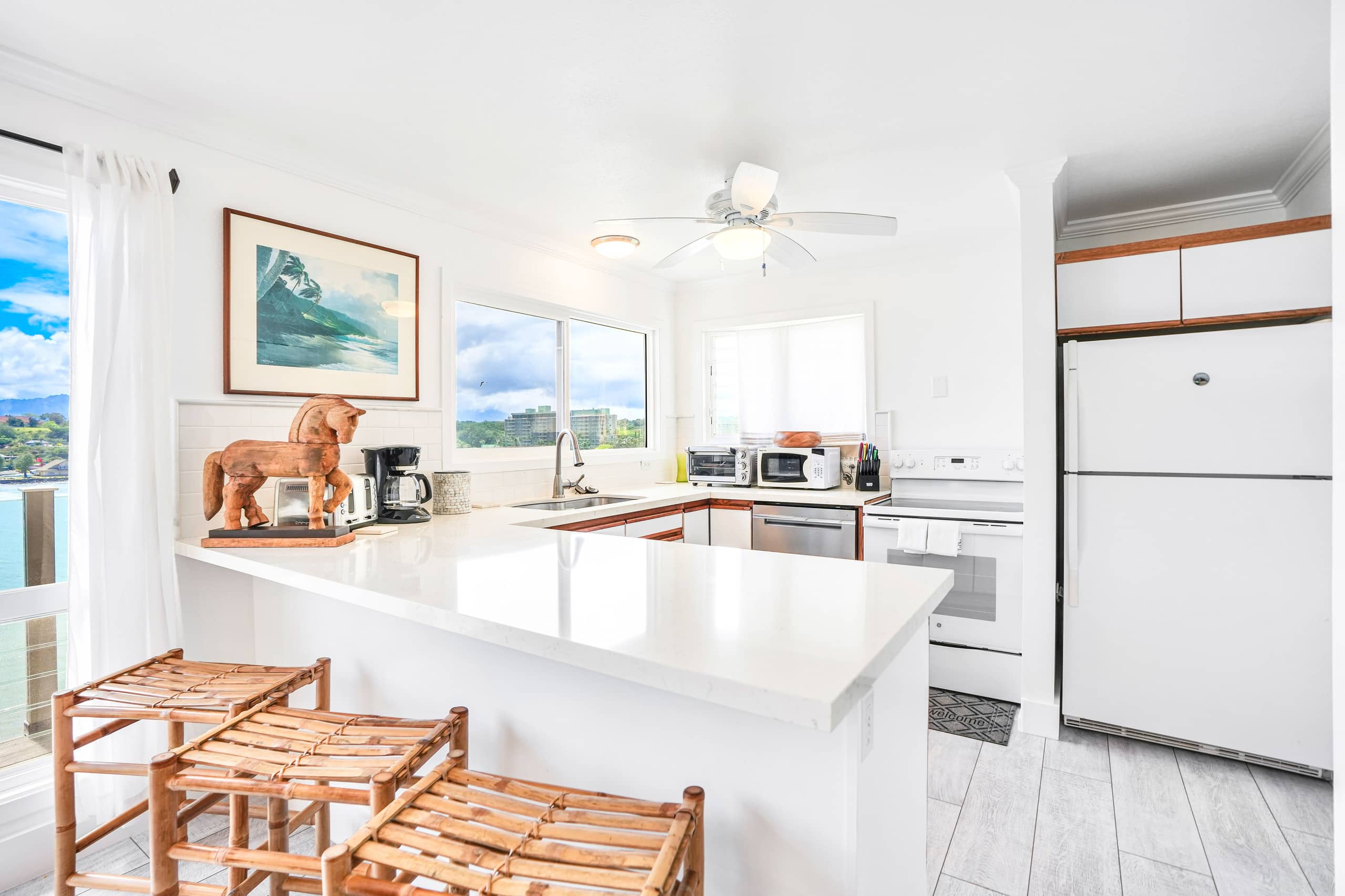 Private Cliffside Ohana Retreat at Kalapaki Beach - Photo 16