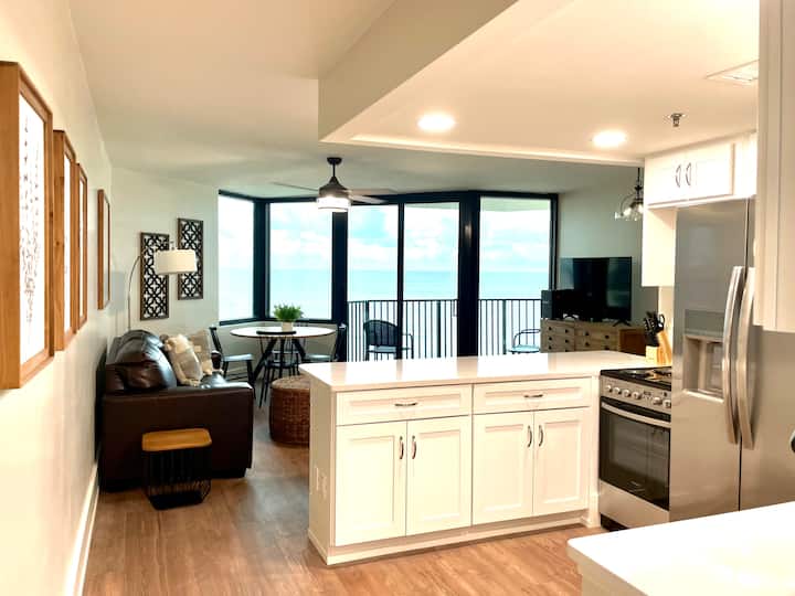 to the Emerald Coast in PCB.‼️ Condominiums for Rent in