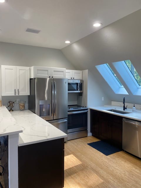 New 1 room 1,100 sq. ft. Guest House with views