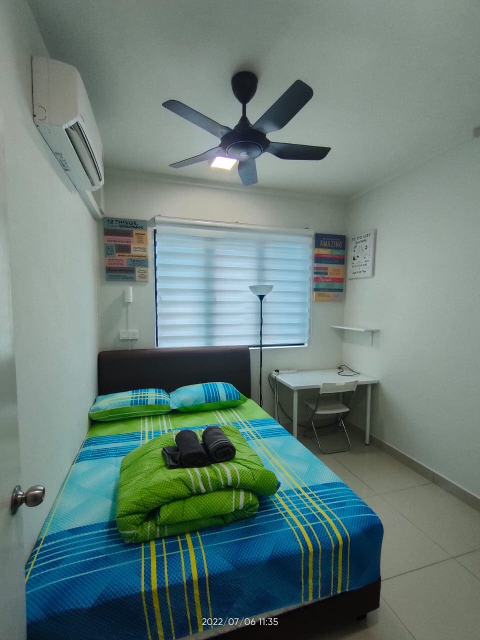 2nd Bedroom 
+ Aircond 1.0 HP 
+ Ceiling Fan & LED lights
+ Queen Size Bed Complete with 2 soft pillow
+ Bedsheet & Comforter