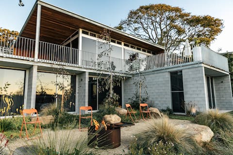 Top Airbnb: Molly House in Mollymook