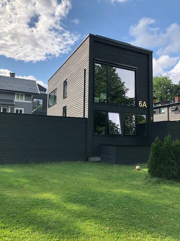 Modern villa. 3,5 km från Oslo city.