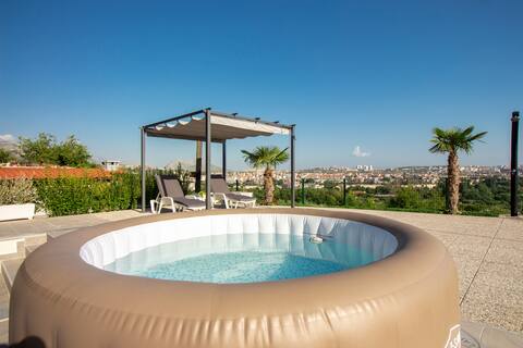 Luxury Apartman Tusculum with jacuzzi and view