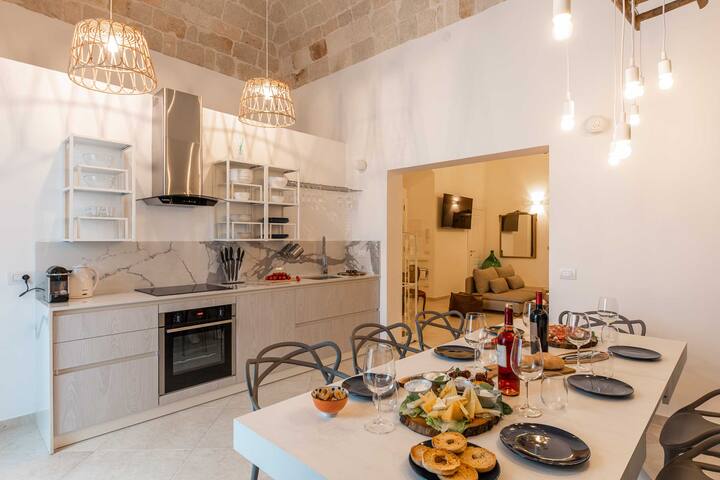 New renovation – Primo: i balconi – King beds gallery image 5