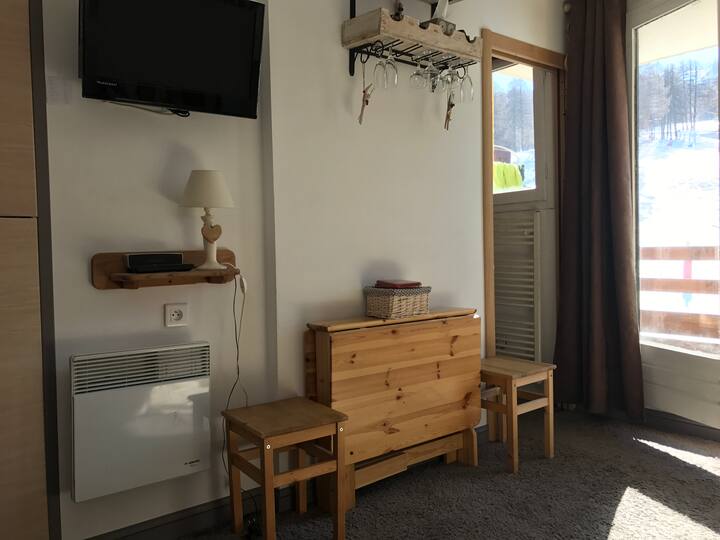 Plein Sud. Piscine Et Tennis Privés .
2 Chambres - Risoul