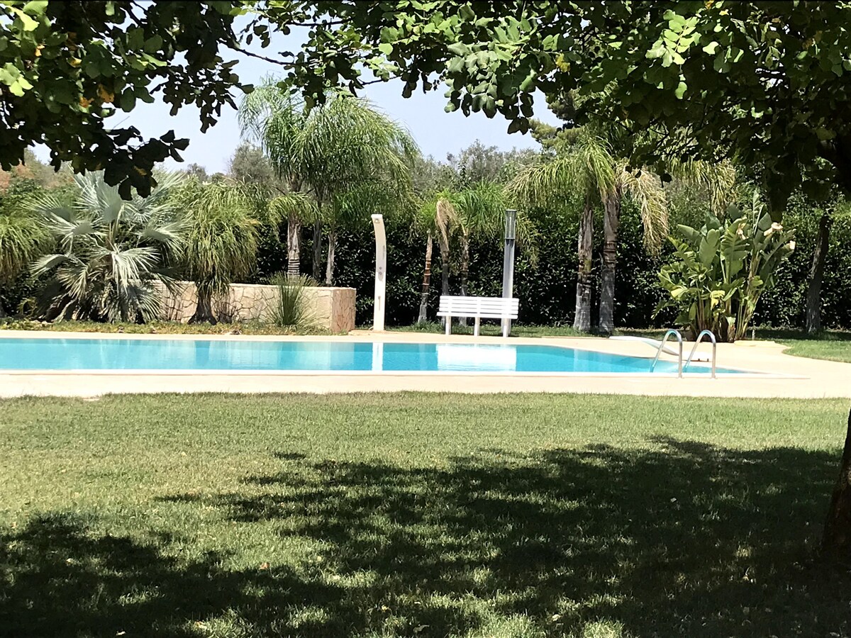 Leistungsstarkes Airbnb: Suite with pool in the Salento countryside in Galatone