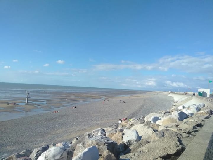 Spacious vacation home with side sea view Vacation homes for Rent in