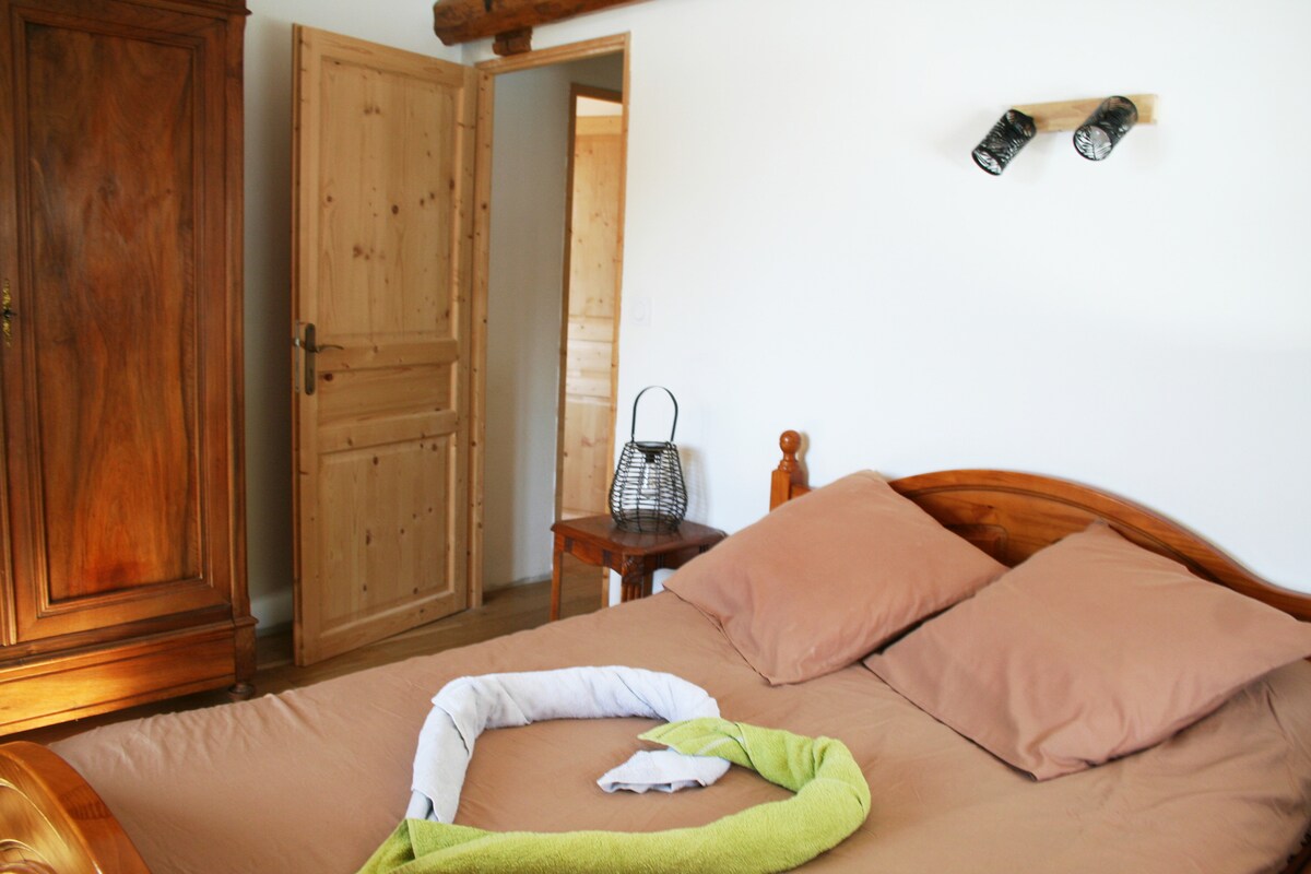 חדר שינה 2, מיטה זוגית