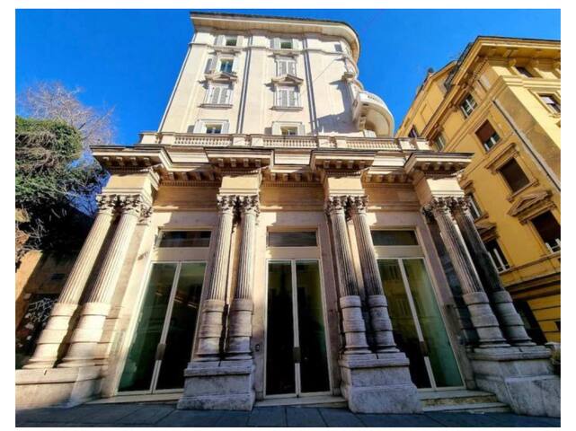 Crispi 2 enty gorgeous flat in Rome Spanish Steps gallery image 3