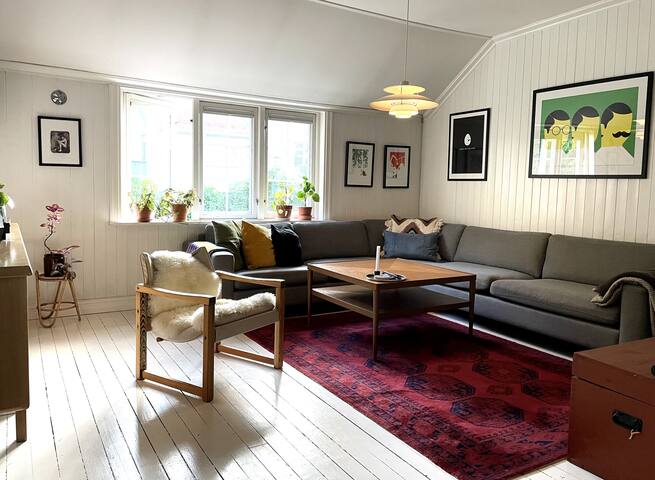 OSLO/EKEBERG: Sjarmerende rekkehus o/3 etasjer gallery image 3