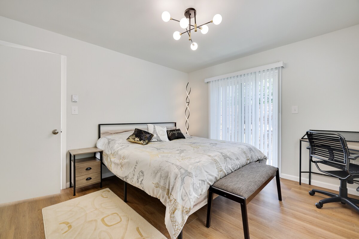 在这里，您可以看到专为需要远程工作的人提供的专用工作站。 