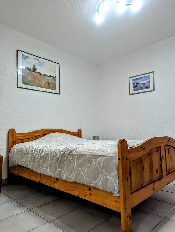 卧室双人床90--140