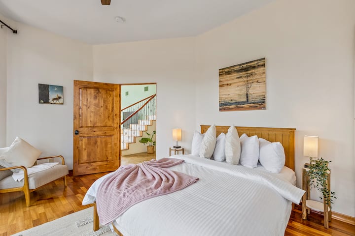 【3rd Bedroom, First floor】