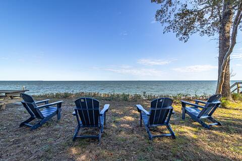 Tranquil Beachfront Getaway on the Chesapeake Bay!
