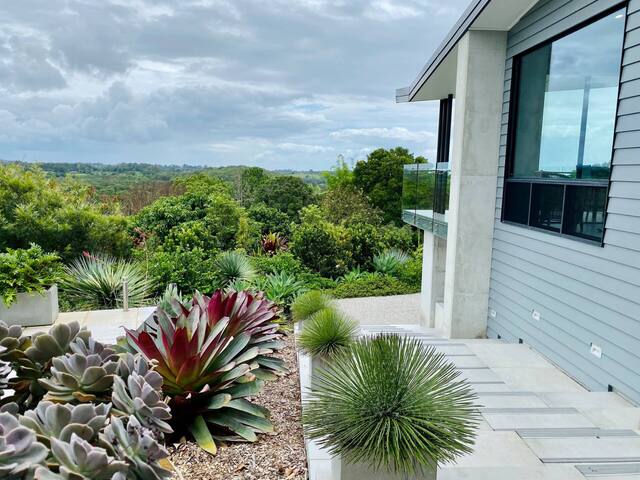 The View – Tranquil Byron Hinterland Retreat gallery image 4