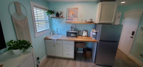 Successful Airbnb property: (RIGHT) Private Guest Suite in the Heart of CB in Carolina Beach