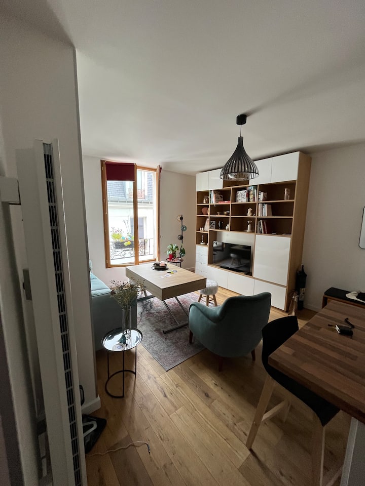 Paris stunning 2 rooms Montmartre Batignolles Apartments for Rent