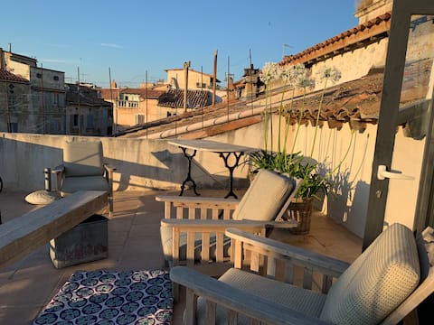 Top Airbnb: Charming Arlesian house with terrace in Arles