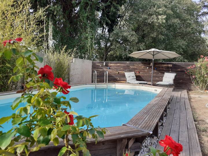 تأجير غرفة مع حمام سباحة خاص وتراس Airbnb