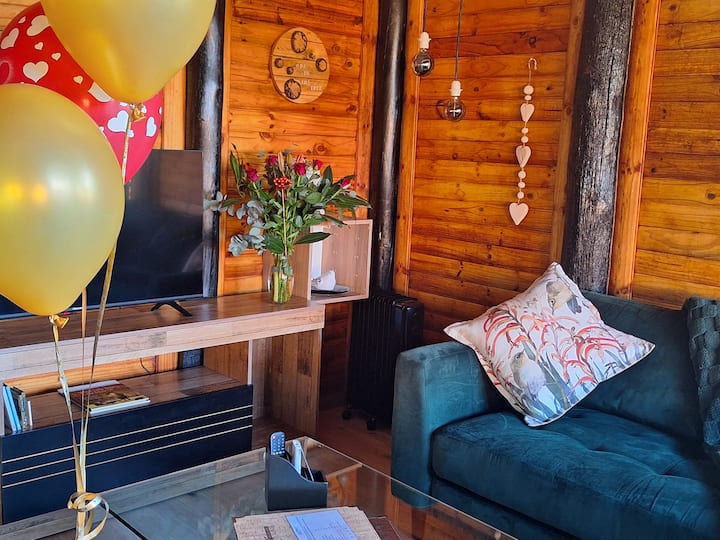 Windsong Living - The Nest Romantic Luxury - Krugersdorp