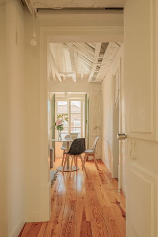 Antiga Casa Pessoa – Light of Lisboa Apartment gallery image 3