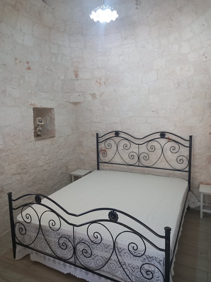 Suite In Trullo Con Idromassaggio Giaster - Locorotondo