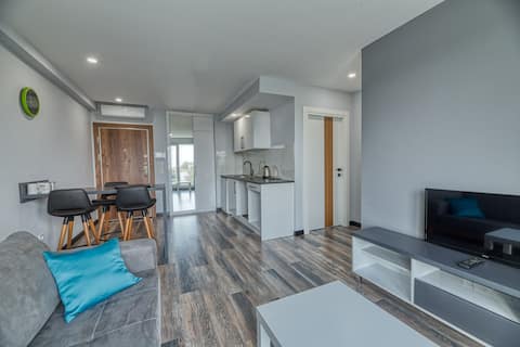 Top performing Airbnb: Central Located and Clean Flat In Ataşehir in Ataşehir