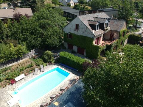 ISPAEVA - 14 pers -piscine - plancha - barbecue