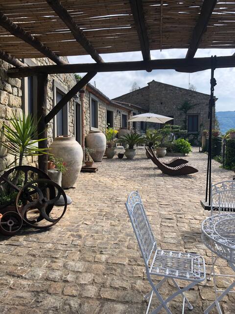 San Noto casina di caccia con piscina riscaldata