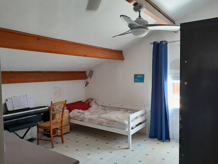 Spálňa 5, vedľa kúpeľne 3