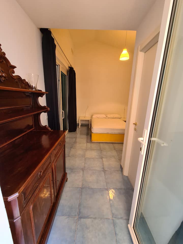 Ingresso della dépendance - შესვლის dèpendance