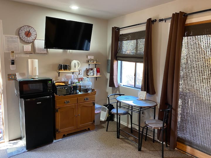 Cozy Casita In The Trees - Prescott Valley, AZ