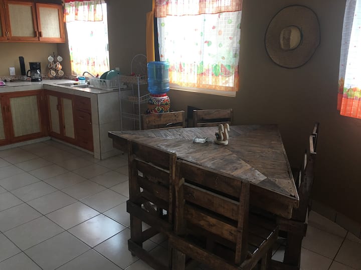 Casa naranja playa saladita Casas en renta en Los Llanos de