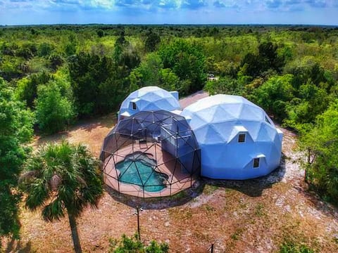 Secluded Geodesic Dome 4/2 with Pool and Murals
