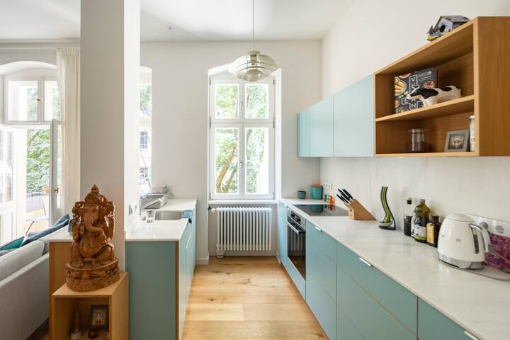 A super luxury apartment in the coolest location. gallery image 4