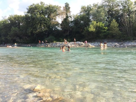 House with direct access to the Drôme